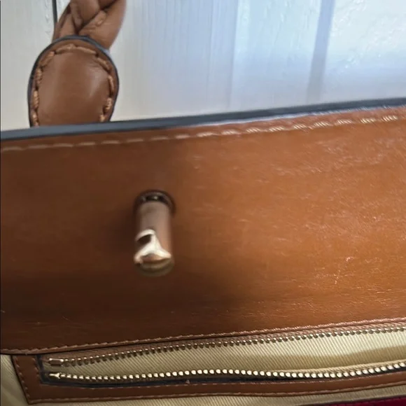 Valentino Garavani Tan and Brown Shoulder Bag with Floral Design - Picture 9 of 16